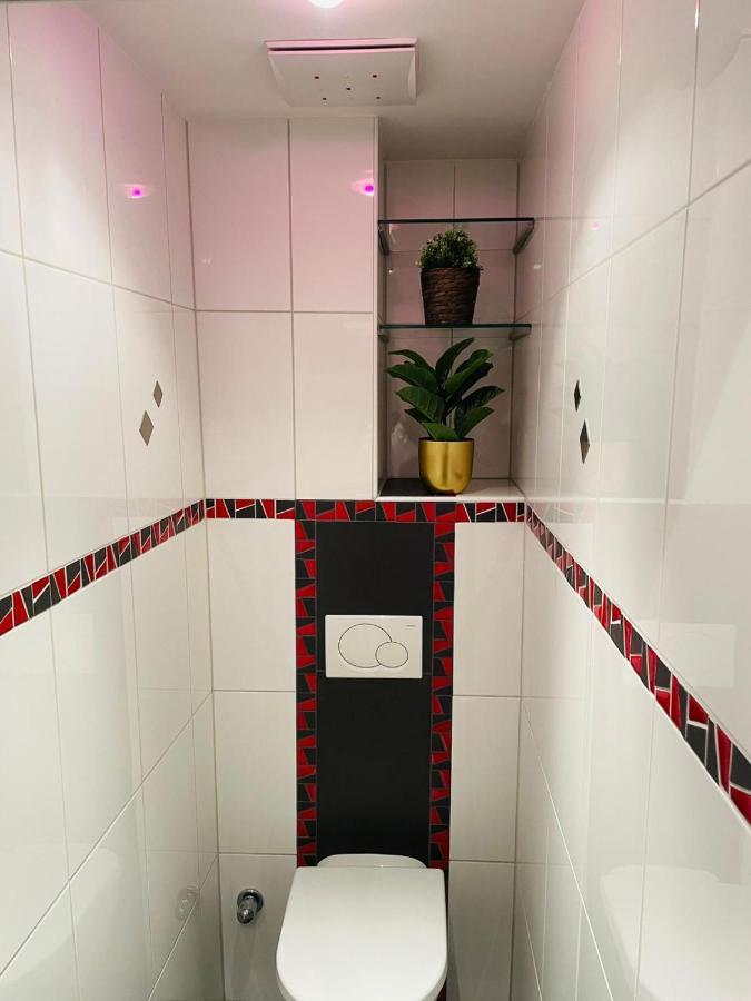 Super Deluxe Apartment - Near U6, U3 In City Center Wien Exteriör bild