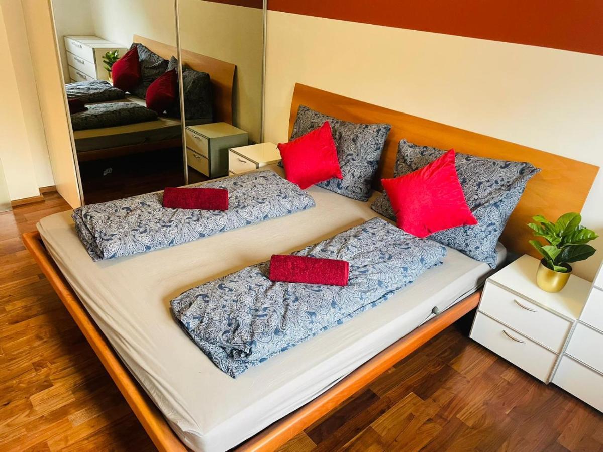 Super Deluxe Apartment - Near U6, U3 In City Center Wien Exteriör bild