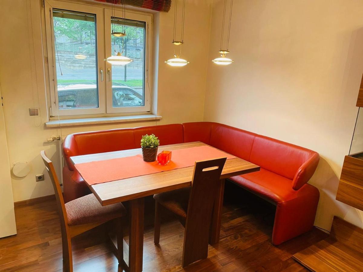 Super Deluxe Apartment - Near U6, U3 In City Center Wien Exteriör bild